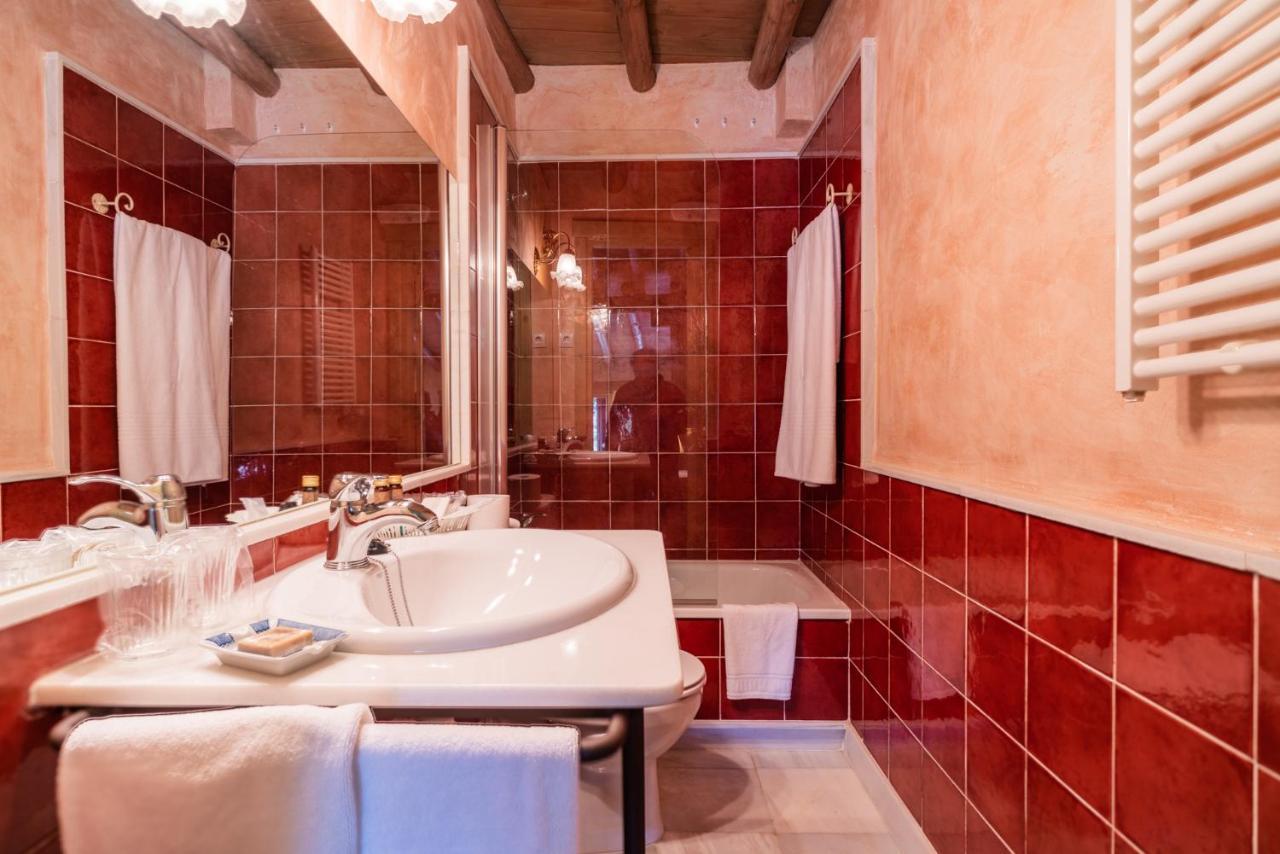 Posada Real La Casa De Arriba Navarredonda de Gredos Rom bilde